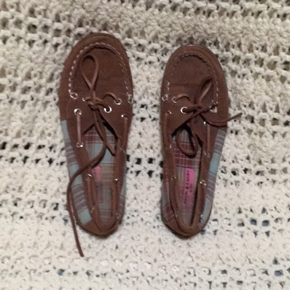 Flannel-pattern Brown Moccasins